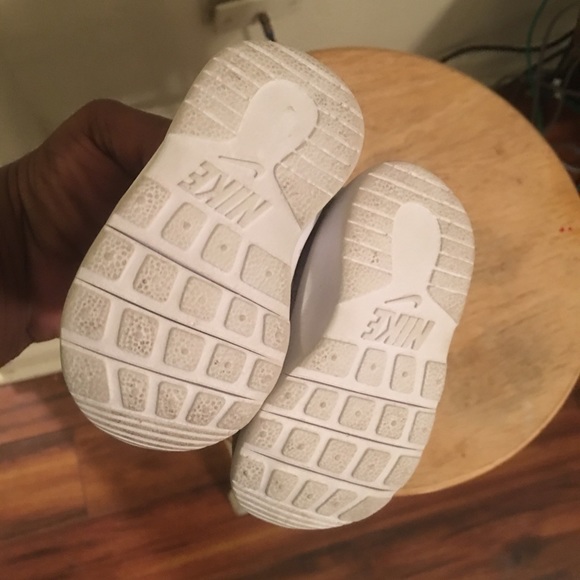 Nike Sneakers - Picture 2 of 2